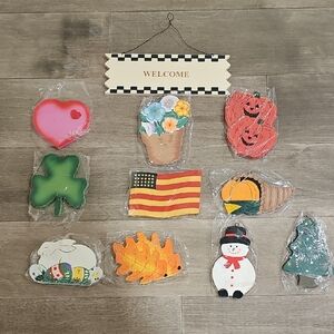 Door Plaque With 10 Seasonal Accents By Lillian Vernon. Nwot.